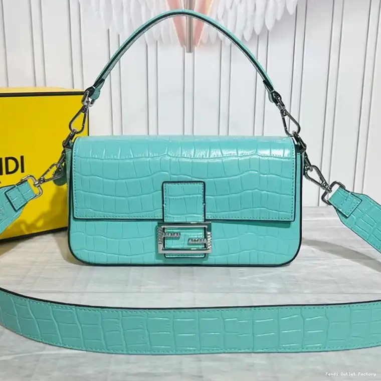 Vintage HOT In Leather Bag Baguette Tiffany Blue Medium Crocodile Fendi 0518